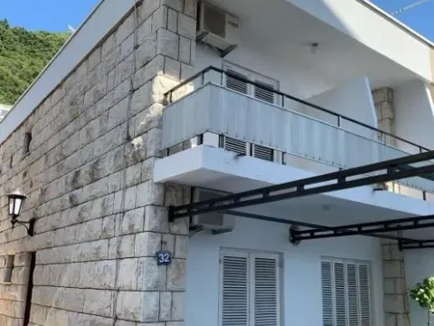 Prodaja, kuća, 140m², Budva, Crna Gora