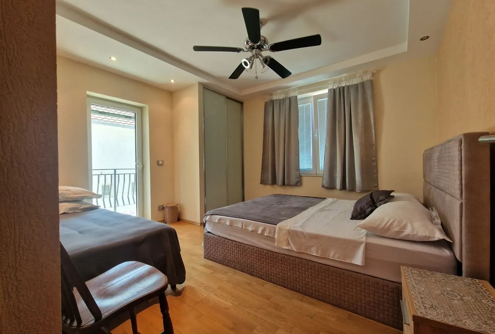 Sale, house, 590m², Tivat, Crna Gora