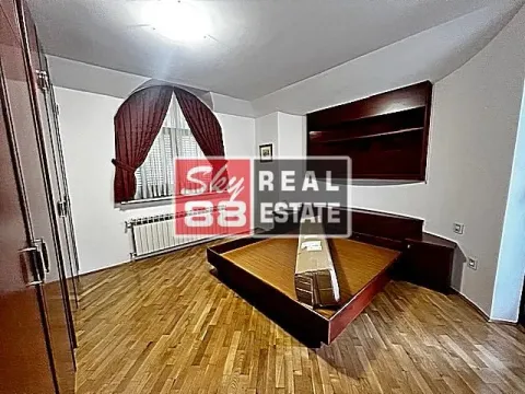Izdavanje, kuća, 300m², Voždovac Sve Podlokacije, Beograd - image 13
