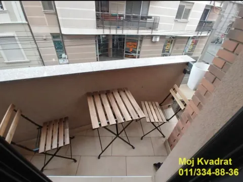 Izdavanje, trosoban stan, 82m², Vračar Hram, Vračar Sve Podlokacije - image 9