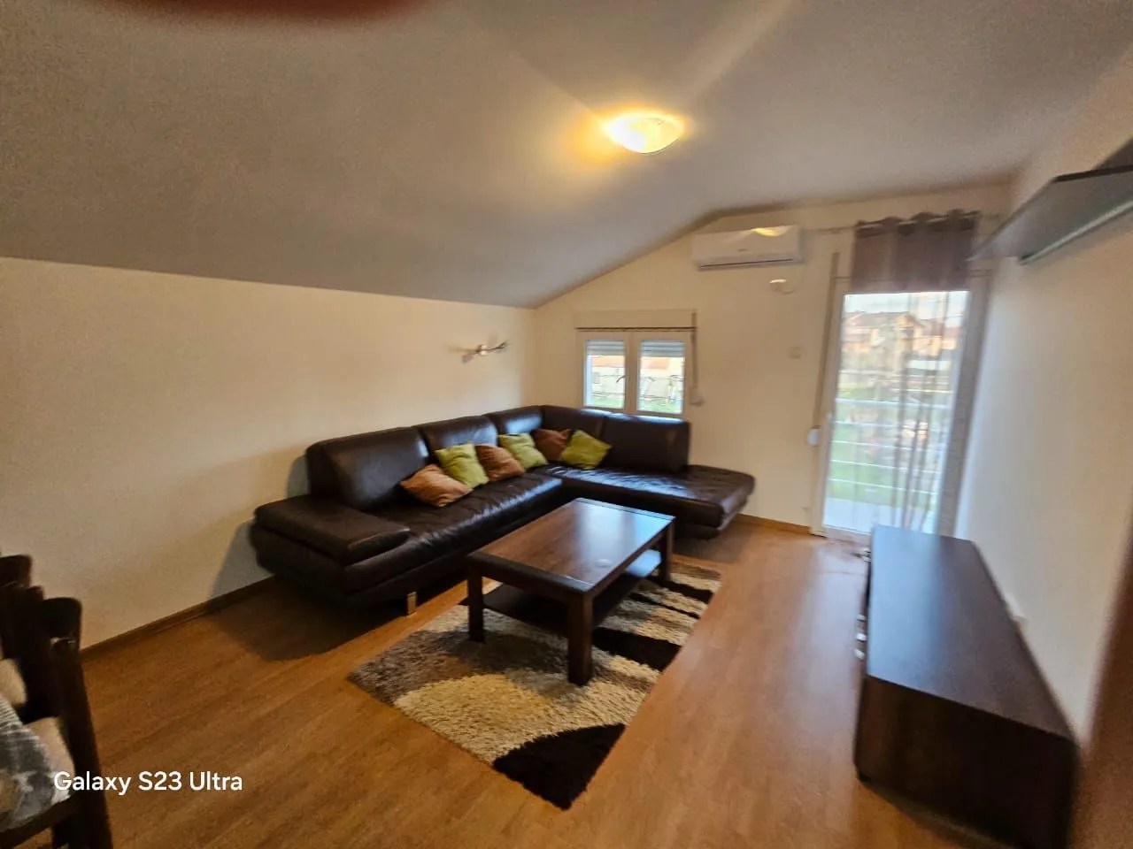 Izdavanje, jednosoban stan, 49m², Stari Aerodrom, Podgorica