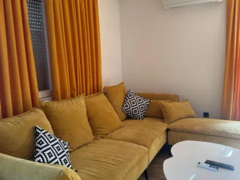 Rent, one bedroom apartment, 50m², Budva, Crna Gora - image 2