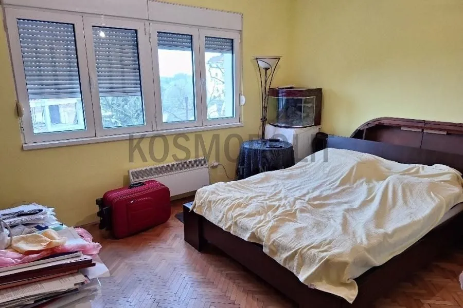 Prodaja, trosoban stan, 83m², Centar, Pančevo