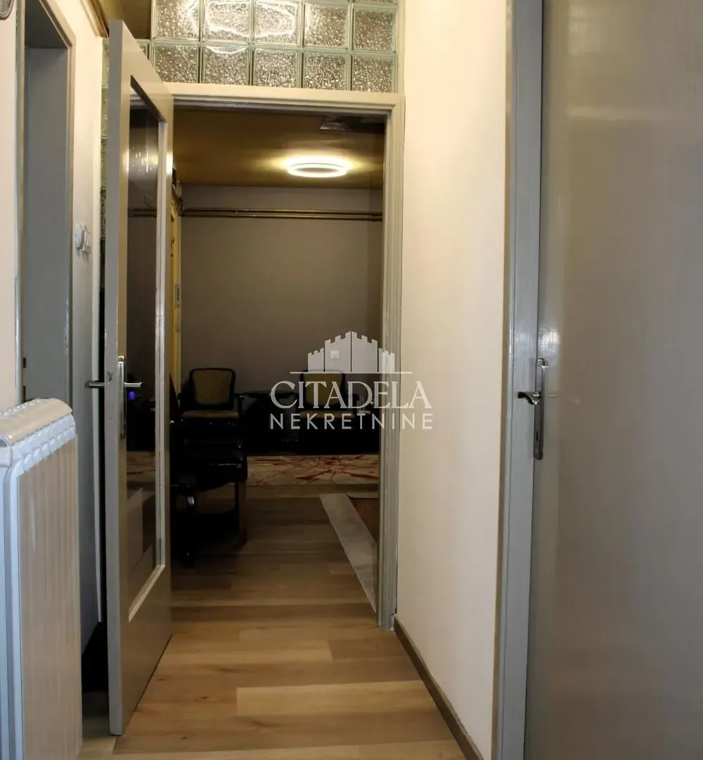Sale, four bedroom apartment, 104m², Gradska Bolnica, Zvezdara Sve Podlokacije