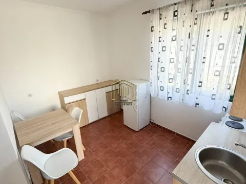 Izdavanje, jednosoban stan, 45m², Zlatica, Podgorica - image 6