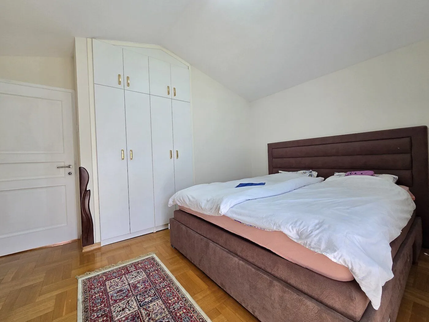 Prodaja, kuća, 180m², Zlatica, Podgorica
