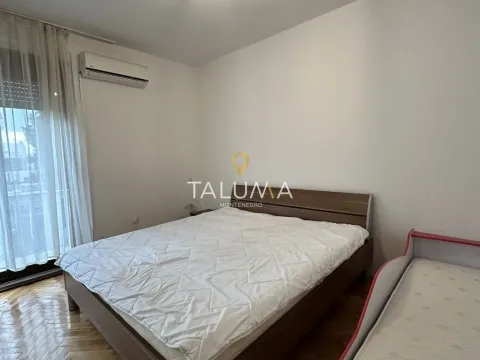 Izdavanje, kuća, 130m², Stari Aerodrom, Podgorica - image 6