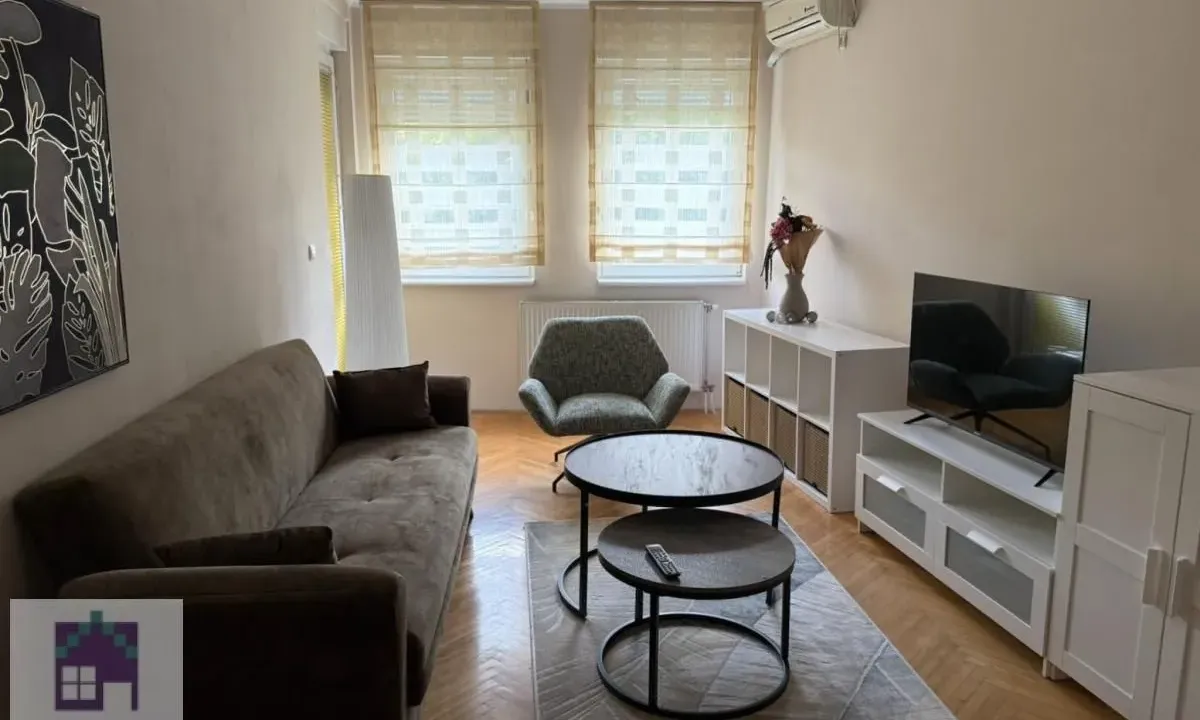 Prodaja, dvosoban stan, 53m², Centar, Novi Sad