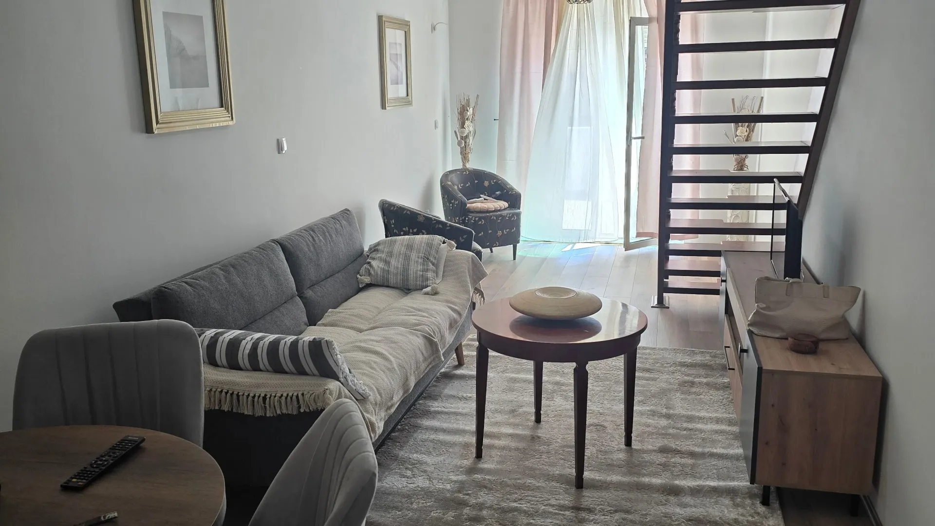 Izdavanje, jednosoban stan, 48m², Centar, Podgorica