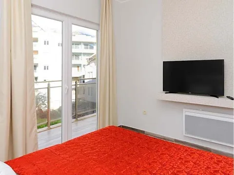 Sale, two bedroom apartment, 84m², Bečići, Budva - image 20