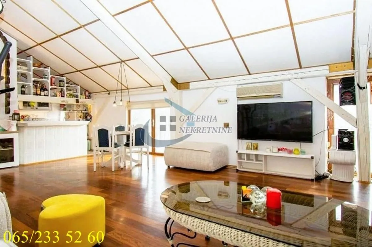 Sale, three bedroom apartment, 110m², Stari Grad, Beograd
