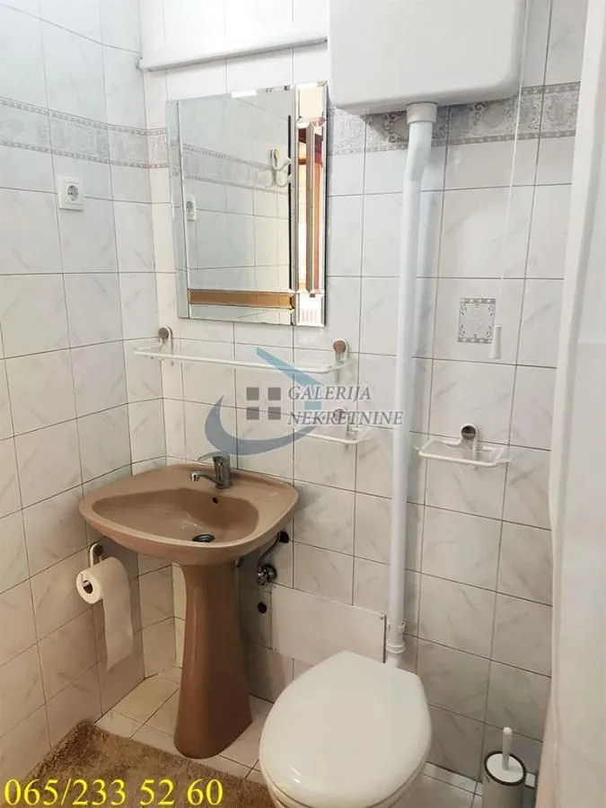 Rent, four bedroom apartment, 135m², Čukarica, Beograd