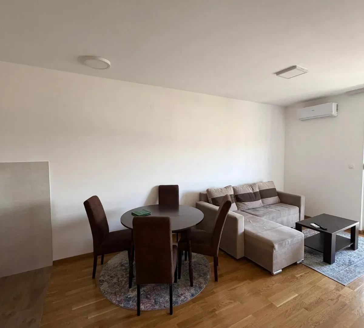 Izdavanje, jednosoban stan, 42m², Zabjelo, Podgorica
