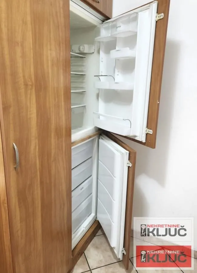 Izdavanje, dvosoban stan, 54m², Grbavica, Novi Sad Sve Podlokacije