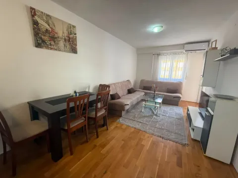 Rent, one bedroom apartment, 40m², City Kvart, Podgorica - image 1