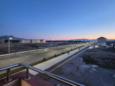 Prodaja, dvosoban stan, 64m², Stari Aerodrom, Podgorica - image 12