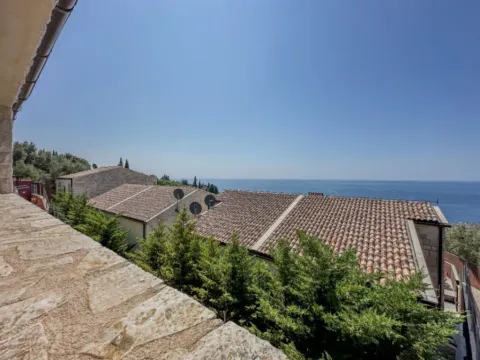 Prodaja, garsonjera, 46m², Reževići, Budva