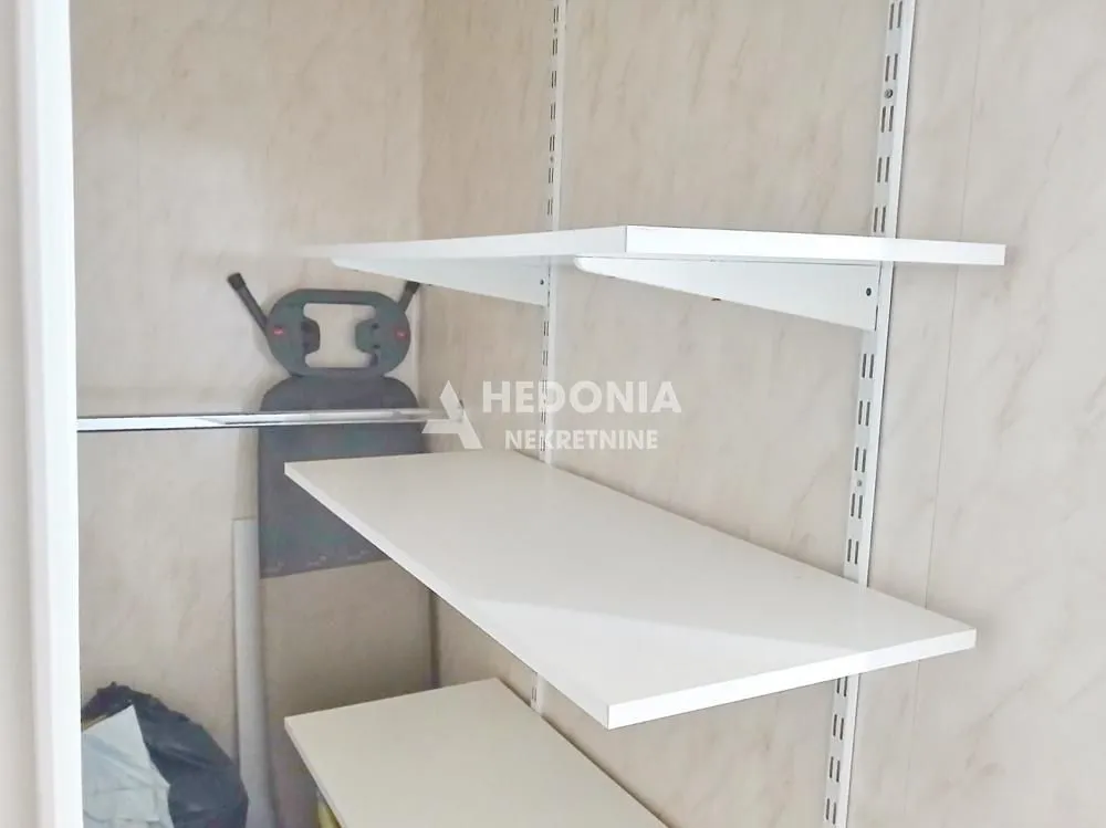 Prodaja, dvosoban stan, 57m², Galenika, Beograd