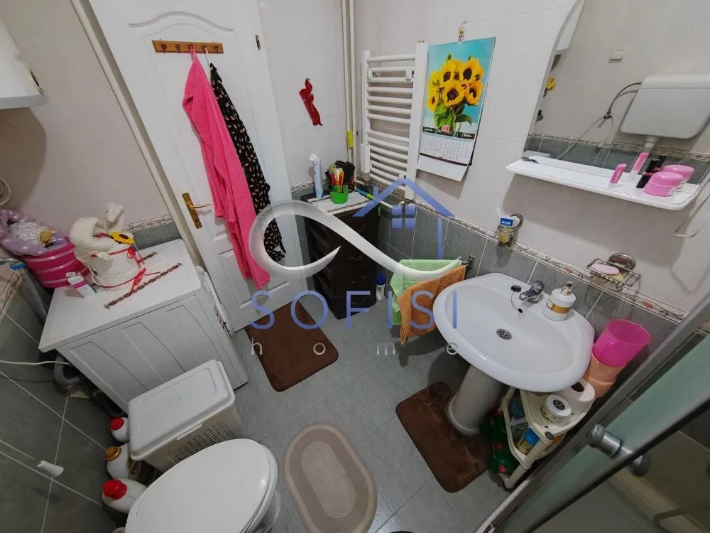 Prodaja, dvosoban stan, 73m², Socijalno, Novi Sad Sve Podlokacije