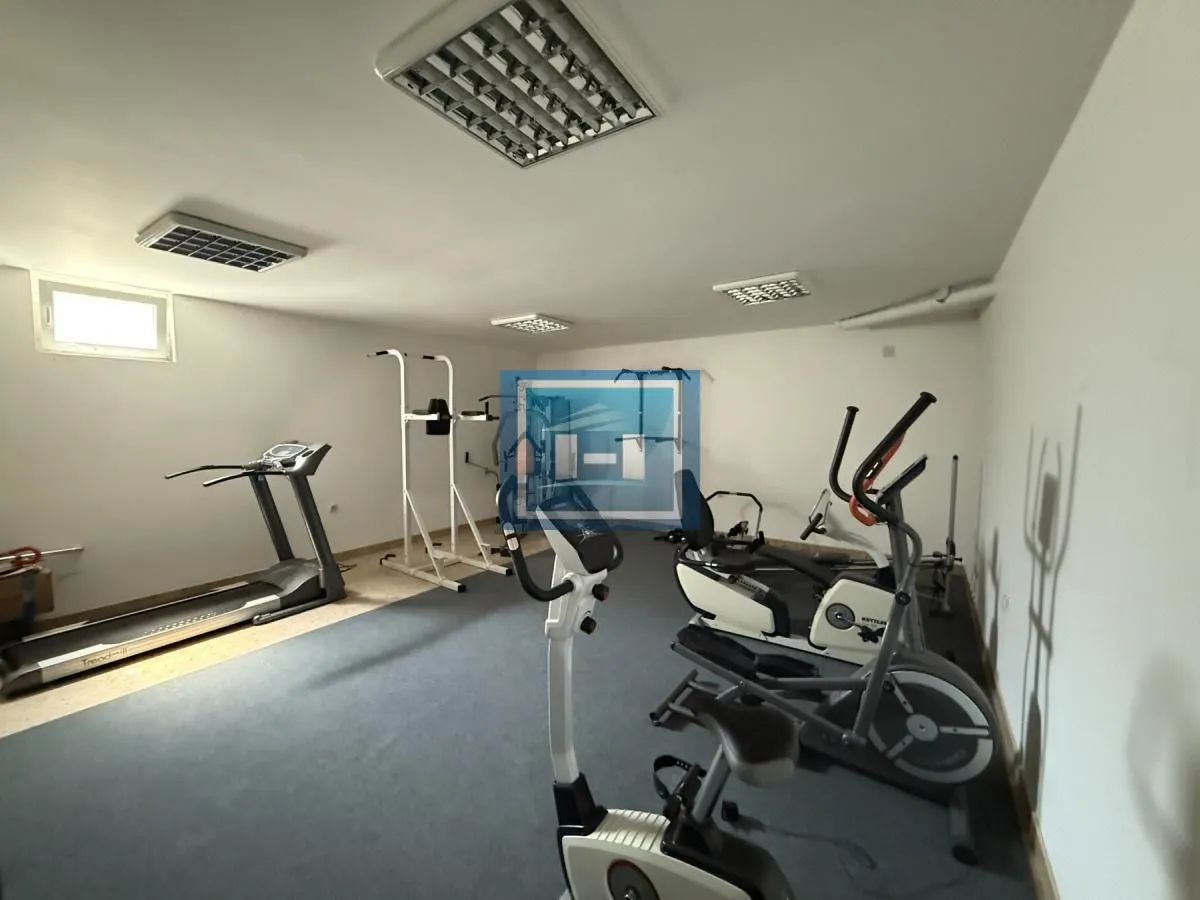 Prodaja, trosoban stan, 79m², Centar, Jagodina
