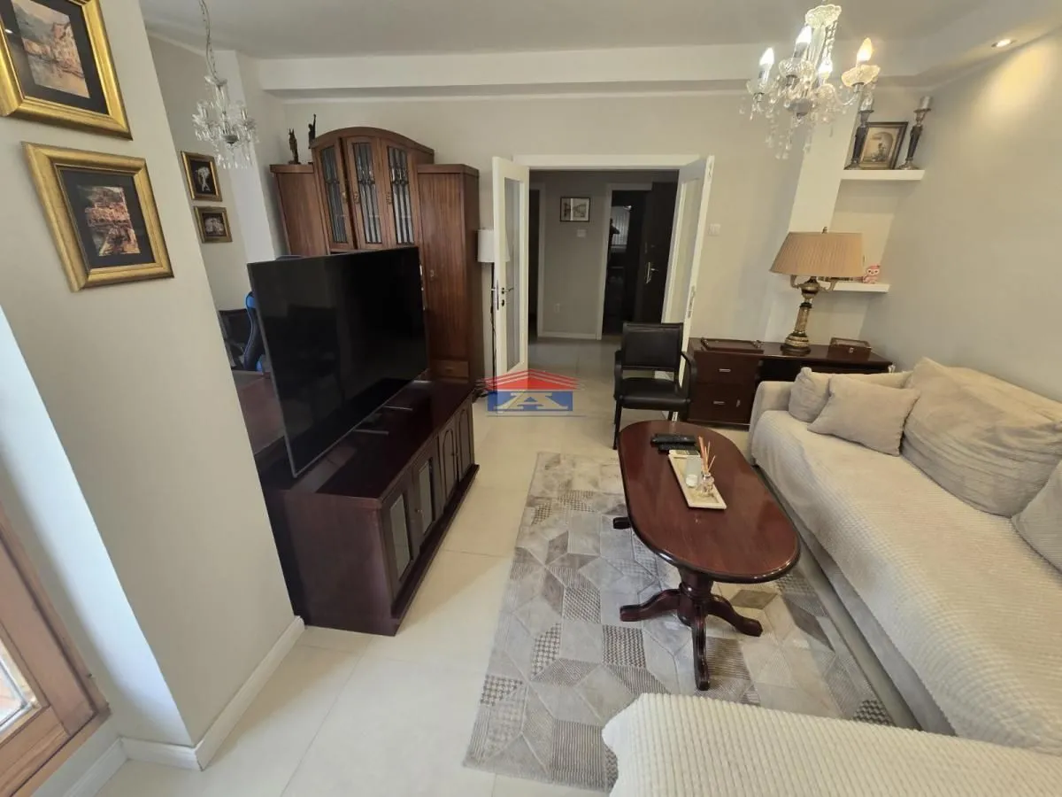 Izdavanje, dvosoban stan, 50m², Grbavica, Novi Sad Sve Podlokacije