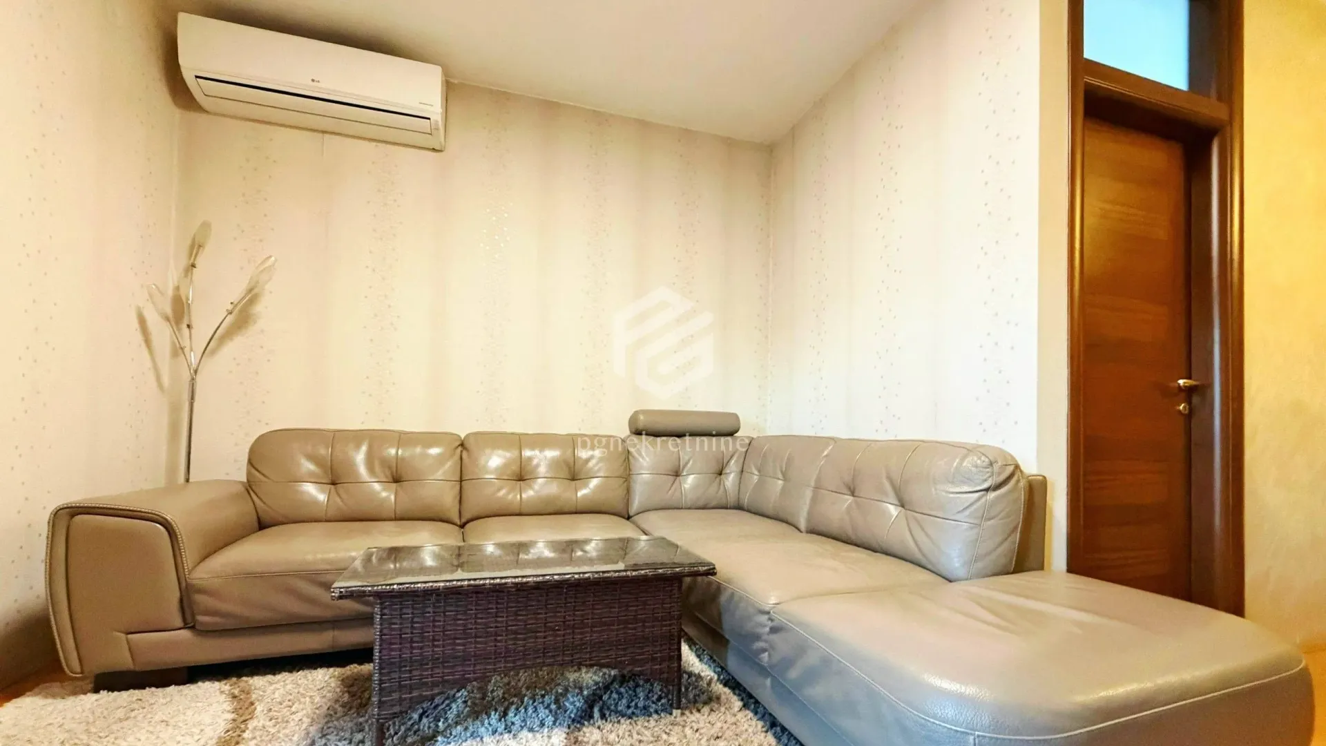 Sale, two bedroom apartment, 58m², Stari Aerodrom, Podgorica