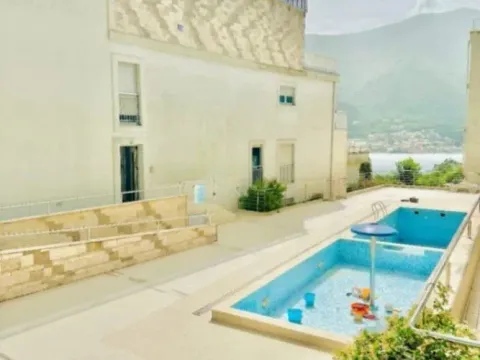 Prodaja, dvosoban stan, 102m², Dobrota, Kotor - image 5