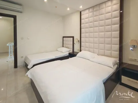 Sale, two bedroom apartment, 83m², Bečići, Budva - image 13