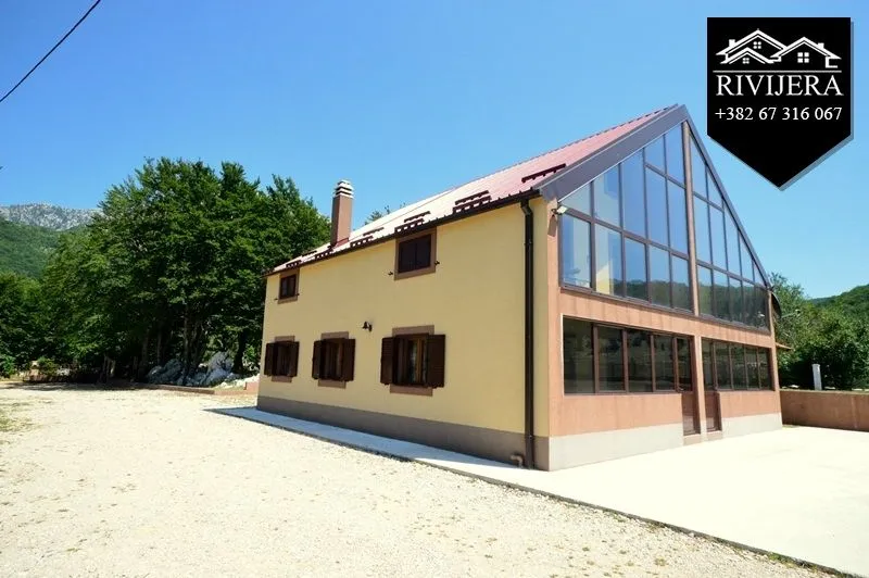 Prodaja, kuća, 280m², Vrbanj, Herceg Novi