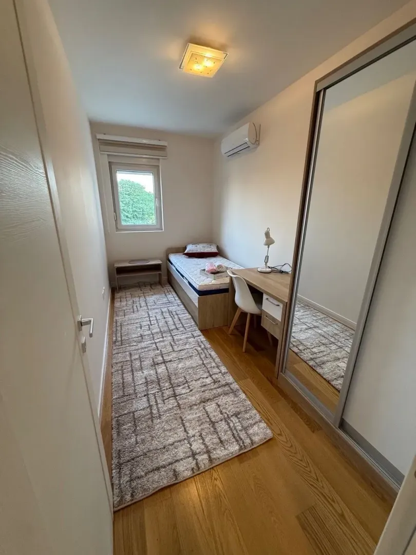 Rent, three bedroom apartment, 96m², Central Point, Podgorica