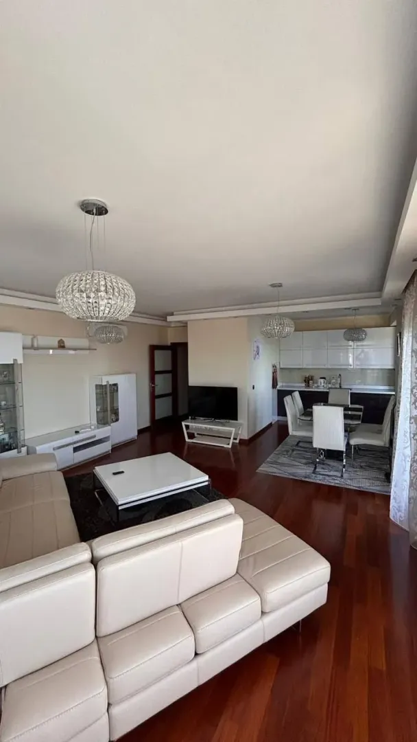 Prodaja, dvosoban stan, 120m², Komoševina, Budva