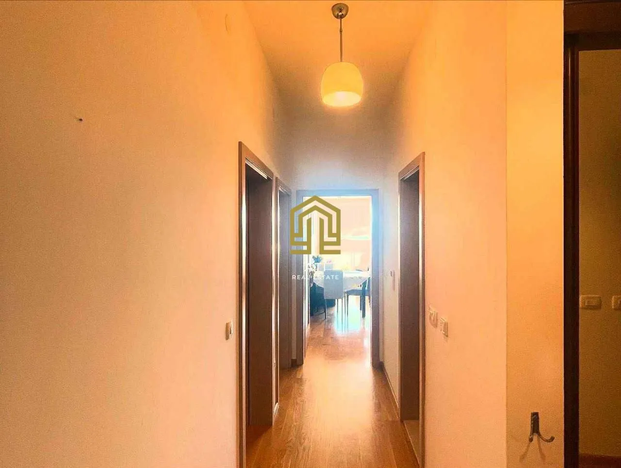 Prodaja, trosoban stan, 98m², Bečići, Budva
