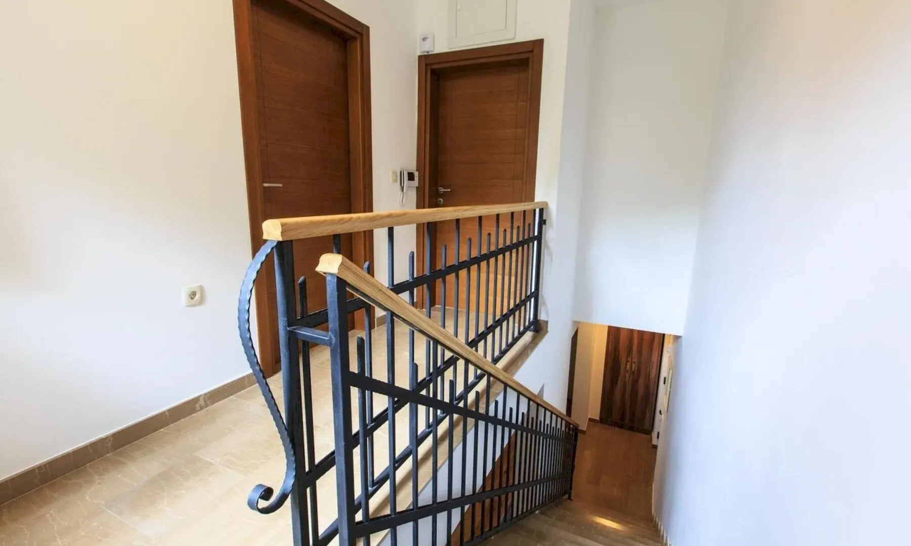 Rent, house, 270m², Rijeka Reževići, Budva
