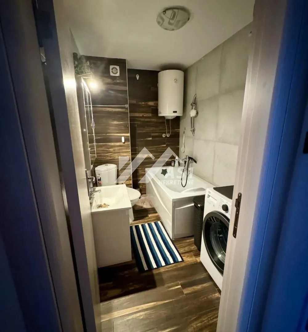 Izdavanje, dvosoban stan, 50m², Salajka, Novi Sad Sve Podlokacije