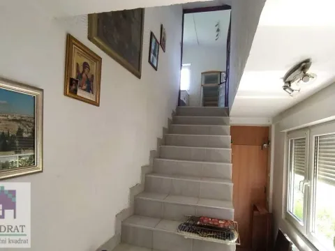 Prodaja, kuća, 350m², Urovci, Obrenovac - image 14