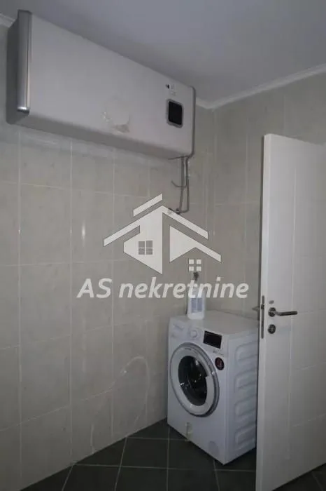 Rent, four bedroom apartment, 160m², Filmski Grad, Beograd