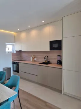 Rent, two bedroom apartment, 84m², Kalimanj, Tivat - image 10