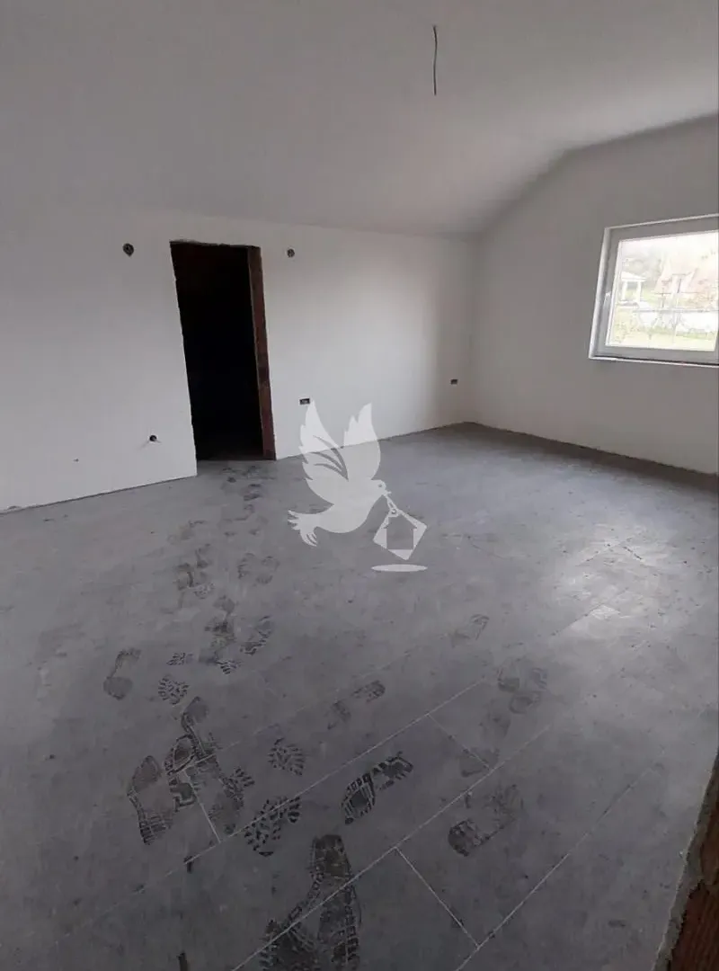 Prodaja, ugostiteljski objekat, 400m², Mladenovac, Beograd