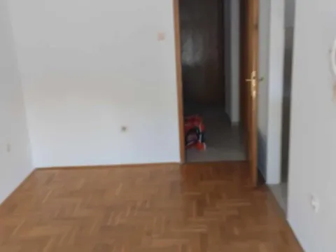 Prodaja, dvosoban stan, 84m², Stari Aerodrom, Podgorica - image 4