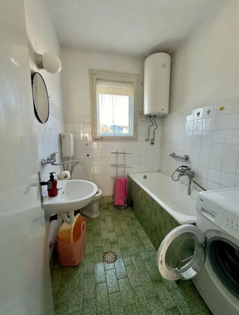 Izdavanje, trosoban stan, 107m², Masline, Podgorica