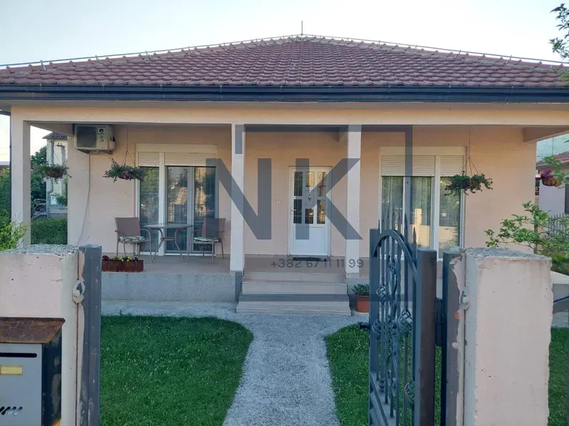 Prodaja, kuća, 120m², Tološi, Podgorica