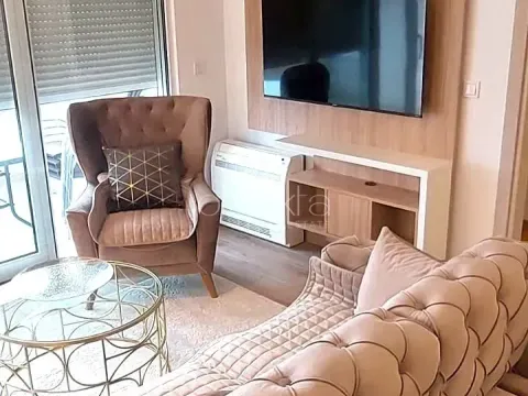 Izdavanje, stan, 67m², Tivat, Crna Gora - image 2