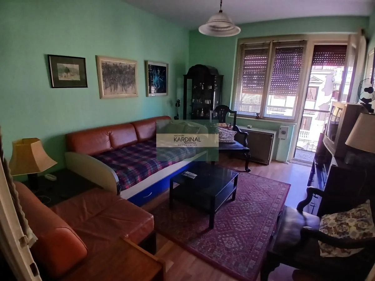 Prodaja, trosoban stan, 79m², Centar, Jagodina