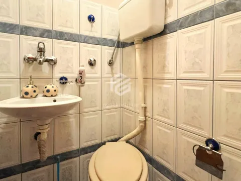 Izdavanje, trosoban stan, 130m², Zabjelo, Podgorica - image 19