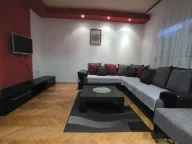 Izdavanje, trosoban stan, 70m², Karaburma, Palilula Sve Podlokacije - image 1