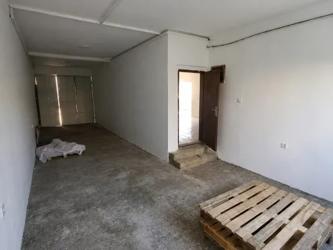 Rent, office space, 110m², Stari Aerodrom, Podgorica - image 13