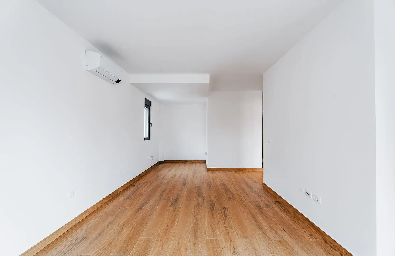 Izdavanje, ugostiteljski objekat, 1600m², Budva, Crna Gora