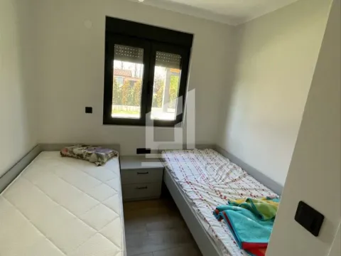 Izdavanje, kuća, 110m², Pričelje, Podgorica - image 26