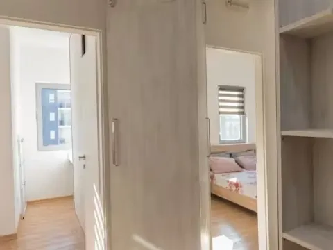 Izdavanje, jednosoban stan, 40m², Centar, Budva - image 9