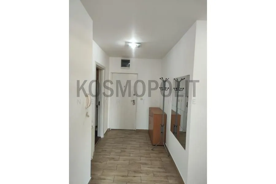 Sale, three bedroom apartment, 72m², Farmaceutski Fakultet, Voždovac Sve Podlokacije